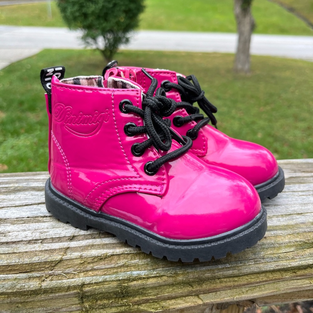 Dinimigi Pink Patent Leather Lace Up Combat Ankle Toddler Boots Size 7C